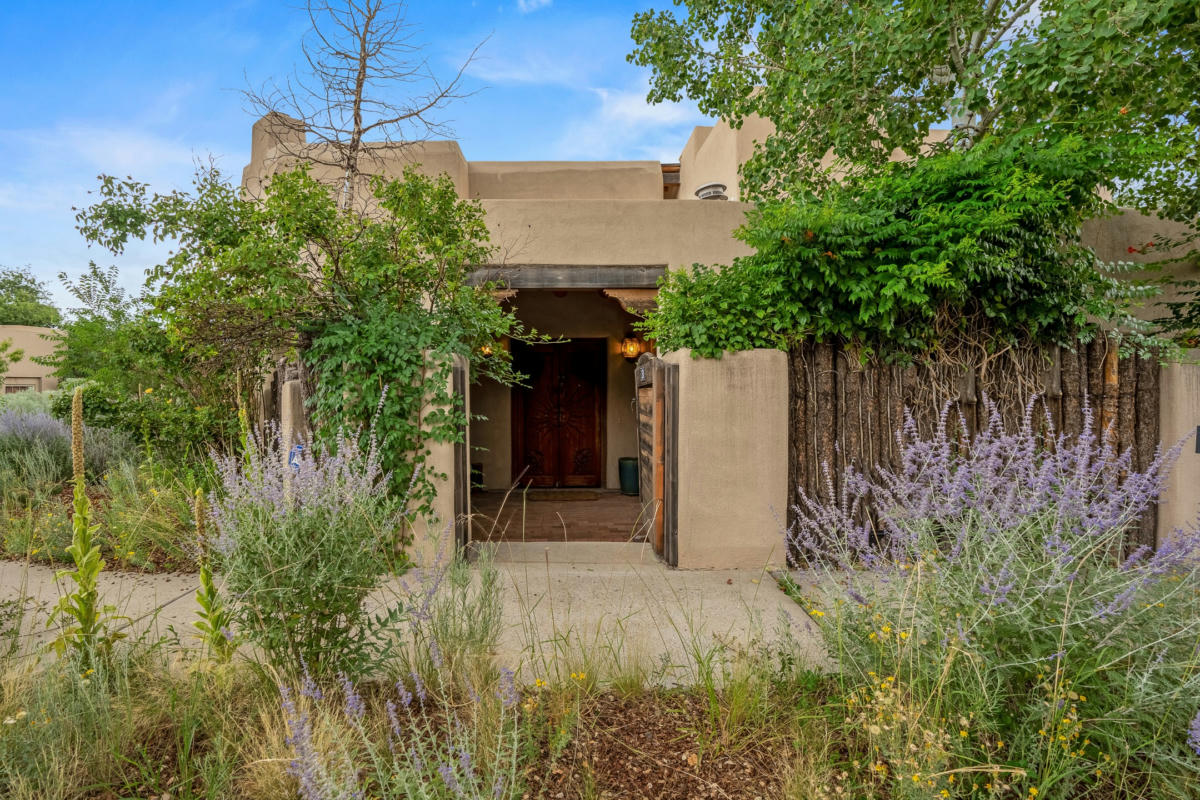 250 VUELTA ROBLE, SANTA FE, NM 87501, photo 1 of 36