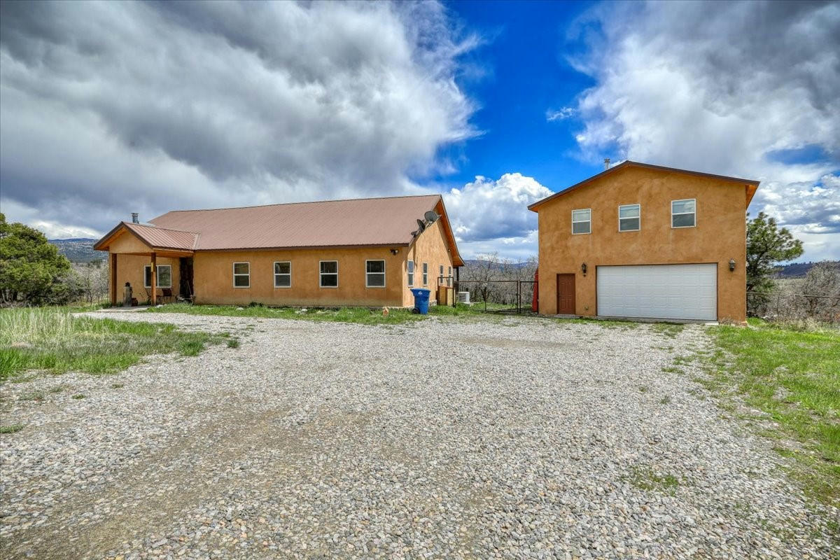 2528 DOS RIOS DR, CHAMA, NM 87520, photo 1 of 84