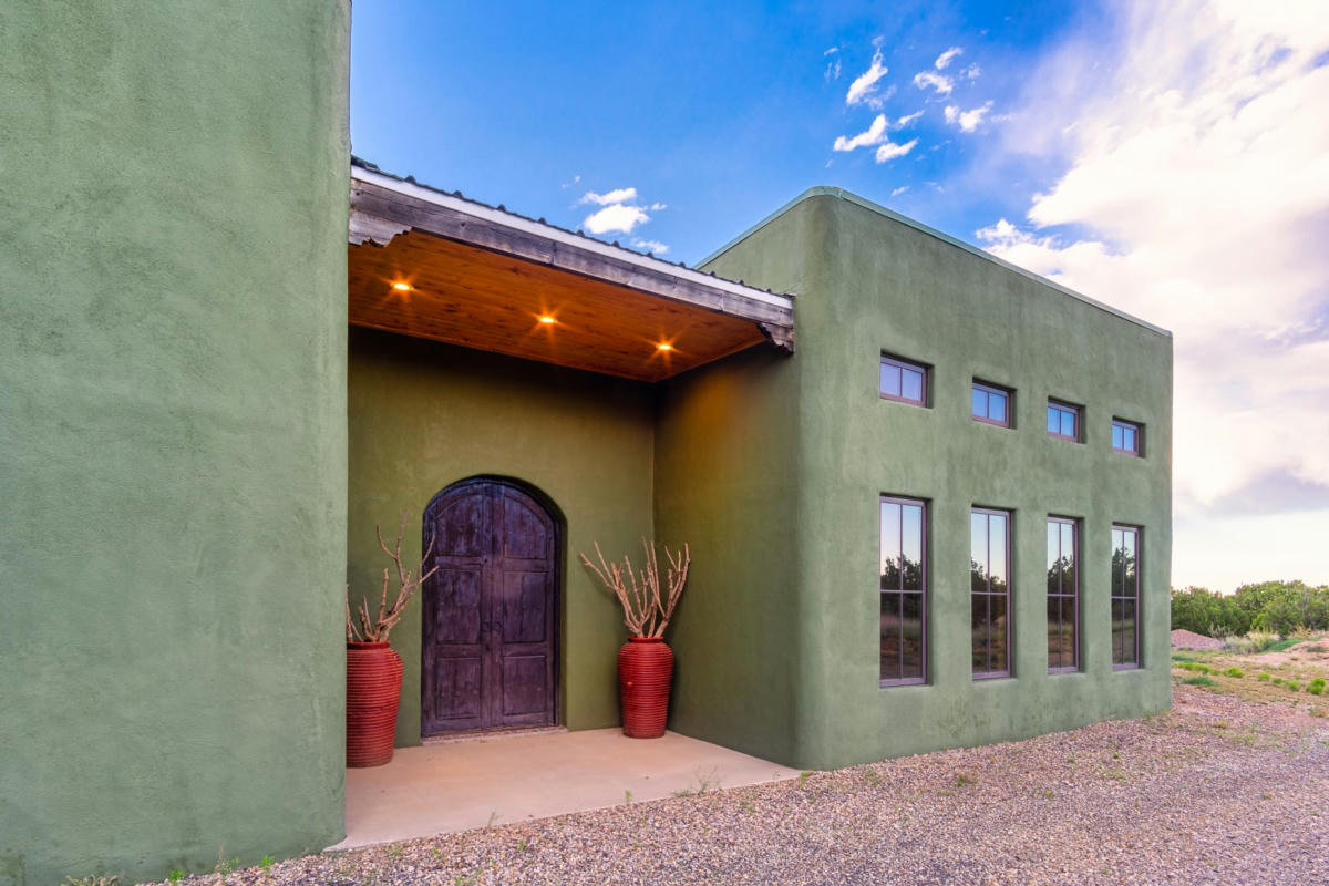 11 WAGON TRAIL RD, CERRILLOS, NM 87010, photo 1 of 68