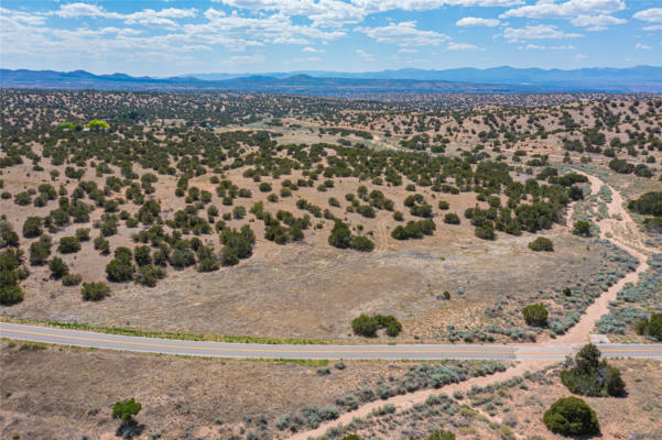 133 PASEO DE LA TIERRA, SANTA FE, NM 87506, photo 2 of 27