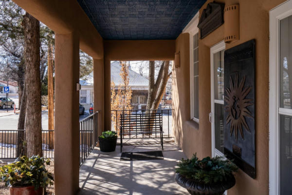 640 PASEO DE PERALTA, SANTA FE, NM 87501, photo 3 of 46